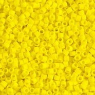 Miyuki Delica Perlen 11/0 - Opaque yellow matted DB-751